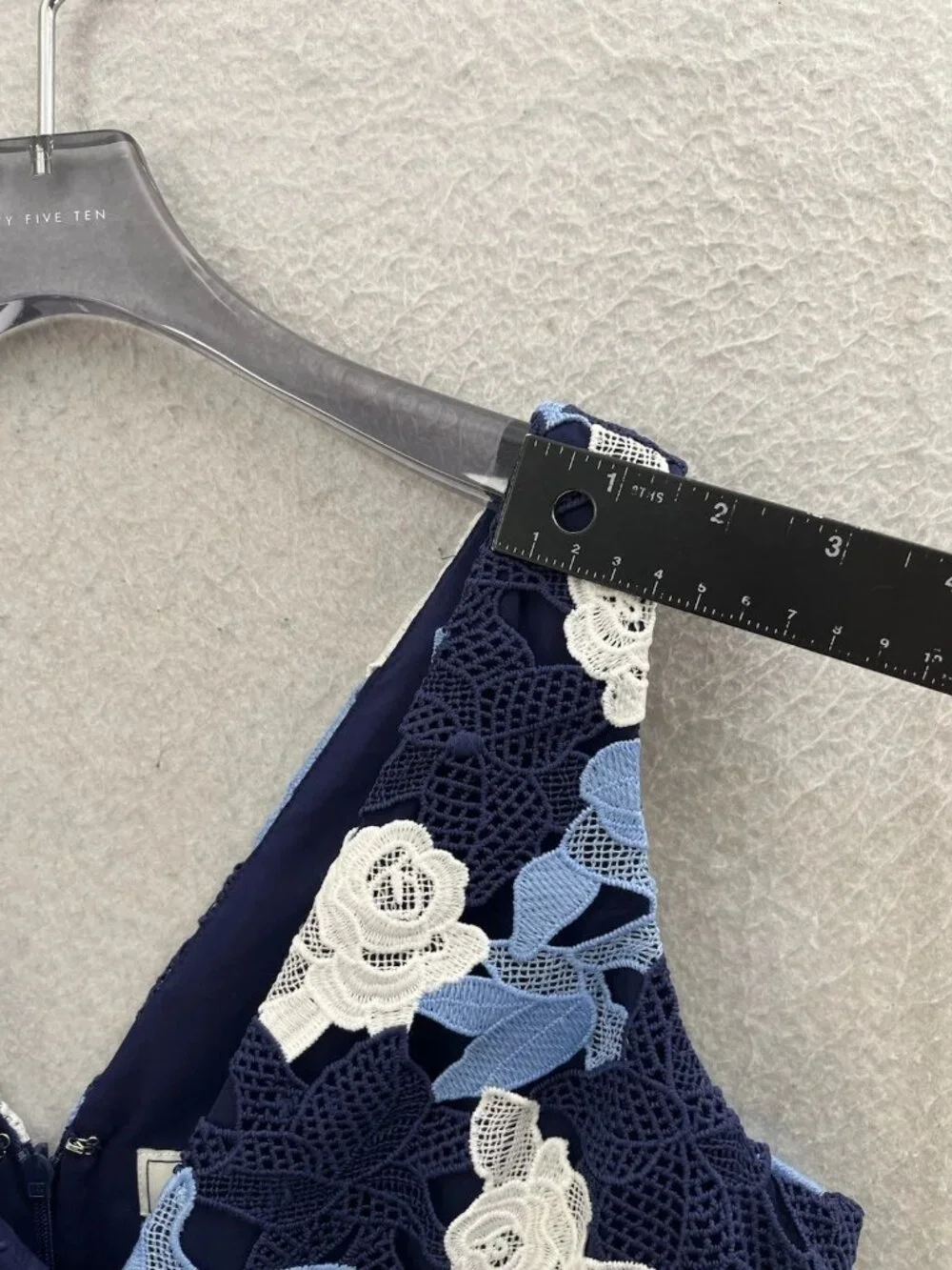 Vineyard Vines Kentucky Derby Dress Women’s 8 Blue Floral Crochet Equestrian - Picture 3 of 5